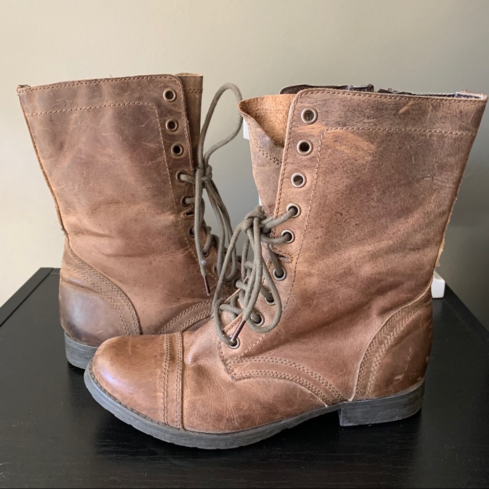 Dingo Distressed Leather Boots